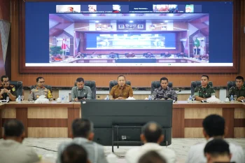 BUPATI KETAPANG TEGASKAN.jpg